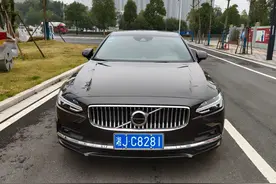 35万喜提奥迪A6L，2个月再开沃尔沃S90，车主：差距明显图片