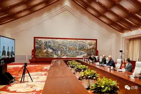 蔡奇视频会见日本SMC株式会社社长图片