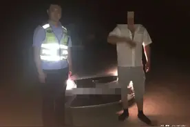 齐齐哈尔这对双胞胎，一个比一个ne！警察无语了图片