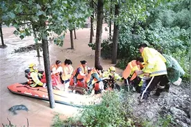 河南遭遇罕见特大暴雨 极端天气凸显气候变化威胁图片