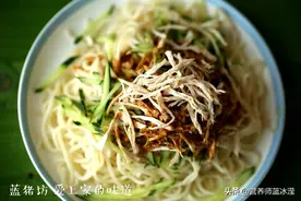 鸡丝凉面，万能拌面汁是关键！调味汁这样搭配才够香图片