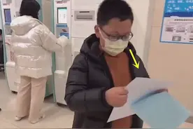 男孩哭着求妈妈留下二胎，每逢产检必到场，过目检查结果后才放心图片