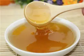 蜂蜜是陈的好,还是新鲜的好?蜂蜜越陈的越好吗?图片