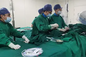 突破！北京积水潭医院心内科联合多学科合作完成院内首例VA-ECMO支持下复杂高危冠脉介入手术图片