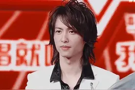 披荆哥哥“人气王”张淇：32岁成黑豹主唱，与御姐范老婆丁克多年图片