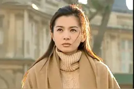 18年前的经典韩剧《人鱼小姐》，剧中造型多变，今天看却依然时尚图片