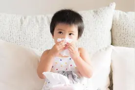 孩子鼻涕出现这些症状 医生：小心，是疾病的信号图片