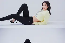 “人间香奈儿”Jennie代言CK，T恤+牛仔裤实在太辣了图片