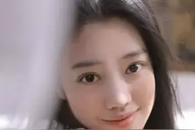 女生涂口红很忌讳的3个错误，别让口红成为缺陷，老手也常犯图片