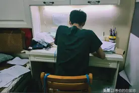 那晚，老表流泪满面向我借钱，说如果不帮忙，他就走绝路了图片
