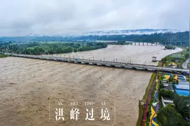 暴雨袭城，洪峰过境，这是乘风破浪的洪雅图片