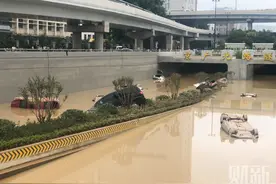 郑州京广路隧道打捞出两具遗体，积水为何几分钟就灌满？图片