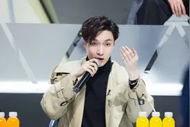 为什么今天的歌手都喜欢创作英文歌曲？图片