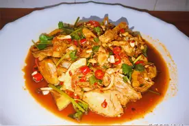 大吉大利今晚吃鸡，招牌手撕鸡，皮滑肉嫩，不加水油，学了不吃亏图片