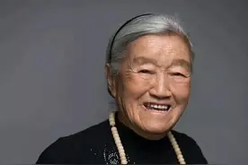 躺平没意思，干到100岁不封顶图片