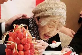 田中加子爱喝可乐爱算术：“活着的世界最高龄”迎来118岁生日图片