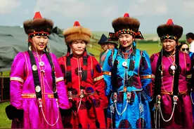 蒙古族服饰 | 繁华锦簇 扮靓草原图片