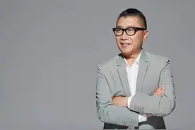 当年因为两只蝴蝶红遍大江南北的庞龙，为什么突然被歌坛封杀？