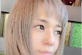 苍井空双胞胎儿子近照，一个头发浓密一个头发稀少，自带混血风图片
