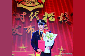 【永远跟党走·难忘入党从警初心】致敬50后奋斗者——初心终不改 余热更生辉图片