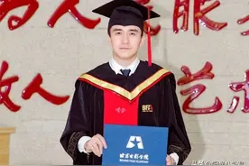 翟天临时隔三年回应论文风波，姿态放低性情大变，直言自己很委屈图片