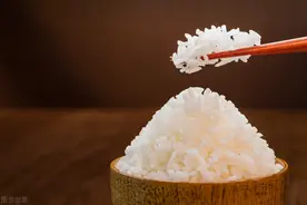 白米饭竟是“最差主食”？吃多了会得糖尿病？这些真相你需要了解图片