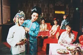 因撞脸陈晓旭与红楼结缘，程荣为演不知名配角拒演《戏说乾隆》图片