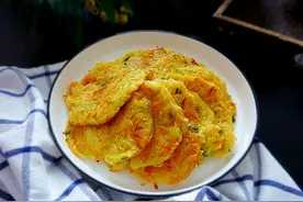 这是孩子最爱的蔬菜早餐饼，简单好做半小时上桌，隔三差五我就做图片