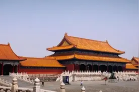 我把故宫的古画放大看，哈哈哈哈哈哈哈哈笑死了图片