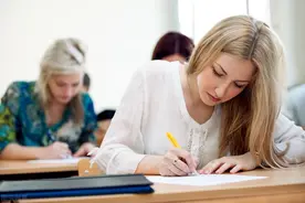 大学补考不过会有什么后果？图片