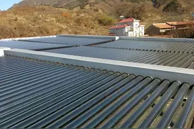 你家农村还在装普通地暖吗？如今流行这种，省钱又实用，太利民了图片