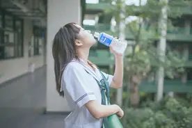 穿JK制服的女生也太美好了吧图片