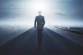 逆向思维：世上皆俗人，只是有些人俗的与别人不一样图片