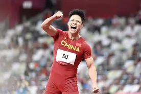奥运田径疯狂一夜！猛女狂破尘封25年世界纪录，跳高罕见并列金牌图片