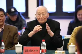 中国体育之光——魏纪中先生刚度过85周岁生日，他是江苏排球先驱图片