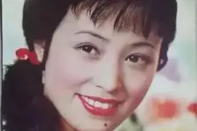 她是国家一级演员，会31国语言，当红时被丈夫抛弃，如今成女总裁图片