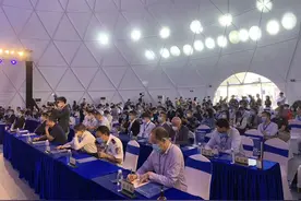 国亨塑胶科技、龙越基金会等企业组织获广州商务航空展公益人物奖图片