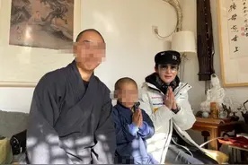 52岁张敏现身少林寺，最美星女郎如今瘦成骷髅，素颜出镜大变样图片