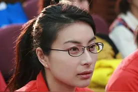 郭晶晶：爷爷霍震霆来玩也得等孙子写完作业，家教到底有多重要？图片