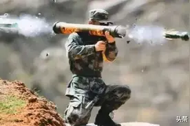 被尾焰烧得通红的解放军火箭筒会烫伤士兵吗？萨沙问答第56集图片