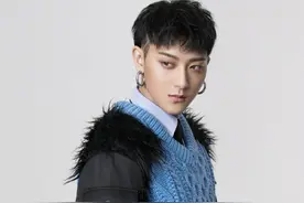 黄子韬潇洒帅气侧颜，天真率真，勇敢正直图片