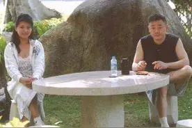 “挚爱”张洁20年的周立波，为何宁愿净身出户，也要娶二婚胡洁？图片