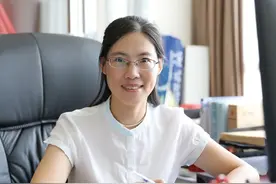 九三学社社员钮海彦：“地铁女神”图片