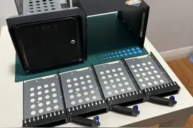 垃圾佬的自我修养之 白菜价组4盘位NAS性能秒蜗牛星际还能跑虚拟机图片