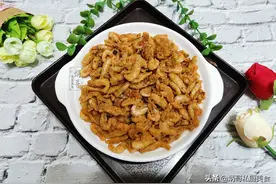 这虾以前农村很多，现在想买靠碰运气，回家简单一炸又鲜又脆图片