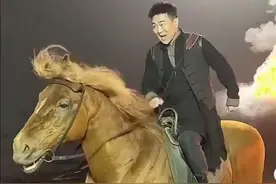 幕后搞笑花絮知多少，沙雕马戏，尴尬公主抱，强暴戏也如此好笑图片