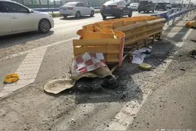 时速110公里河南男子驾车撞上高速防护栏，多亏这一行为救命图片