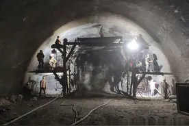太凤高速计划今年九月份建成通车，各项工程正在有序进行中图片