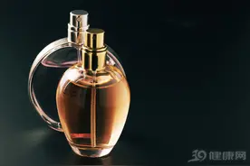 名单曝光！15款香水含高致敏物，你现在用的香水安全吗？图片