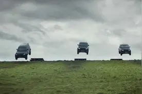 007无暇赴死，捷豹路虎执拗Bad Boy图片